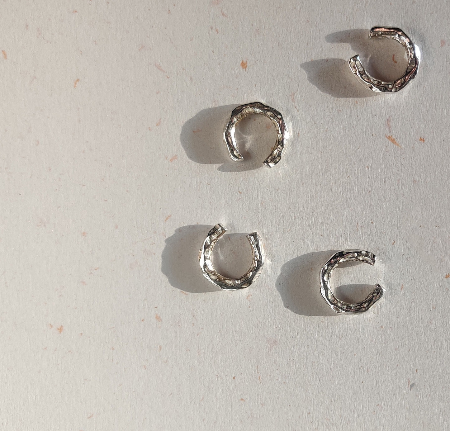 TEXTURED EAR CUFF