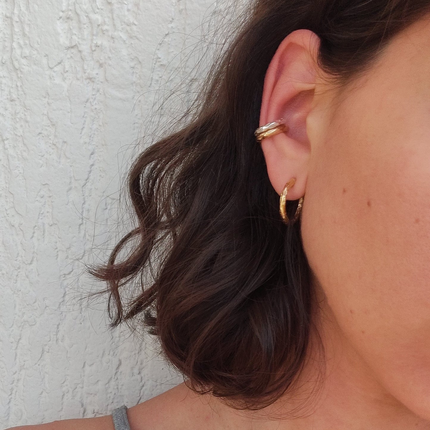 TEXTURED EAR CUFF
