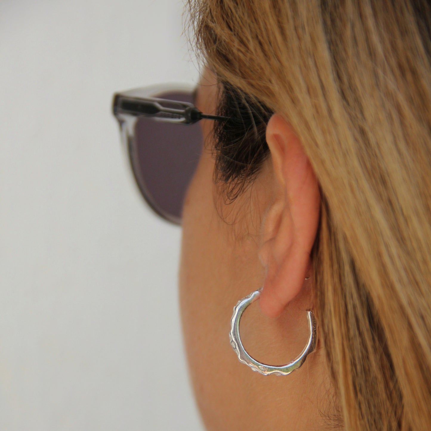 // LUNA hoops